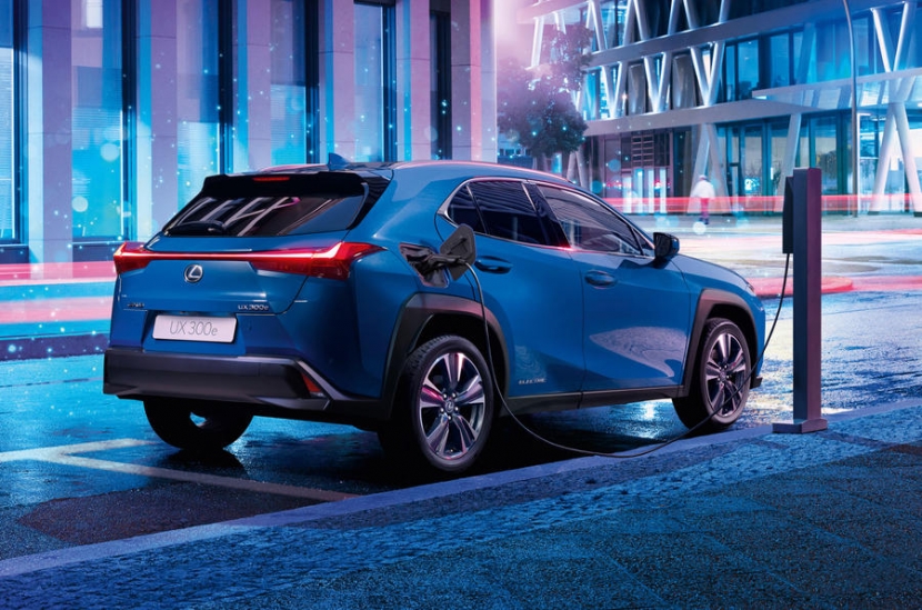 Lexus UX300e 跨界電動車更多情報：WLTP 續航 300 公里？！::DDCAR 電動車